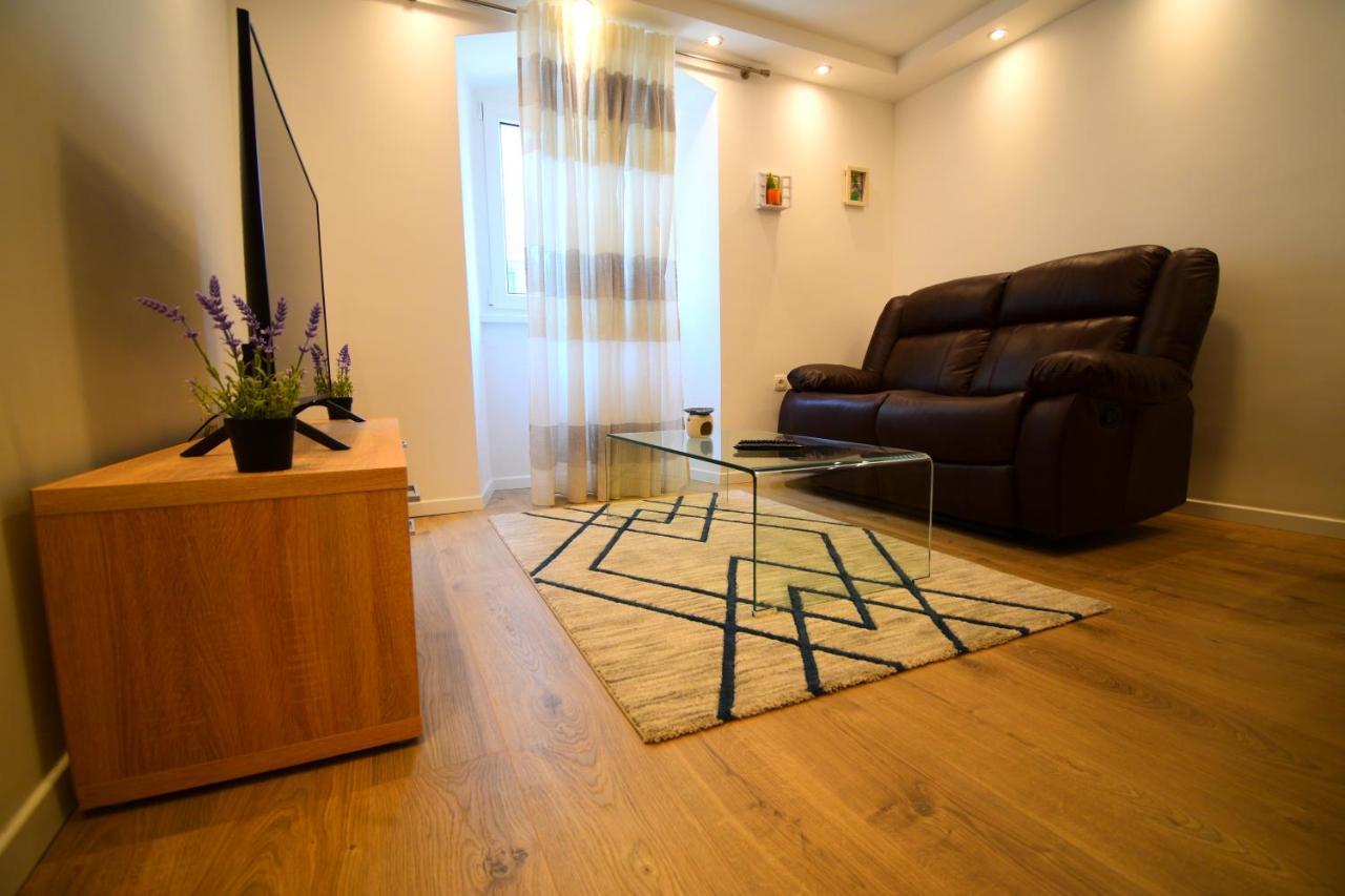 Apartman Veronique Rijeka Bagian luar foto