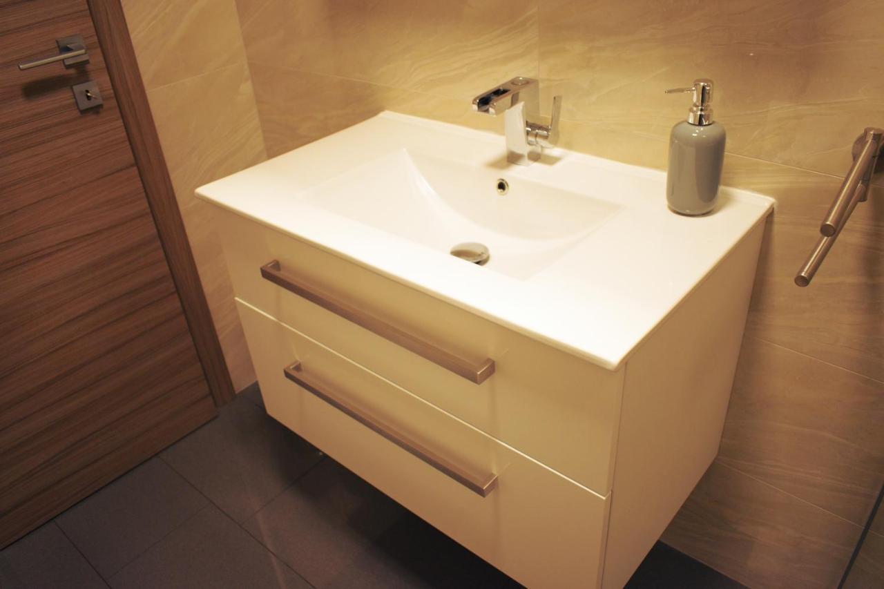 Apartman Veronique Rijeka Bagian luar foto